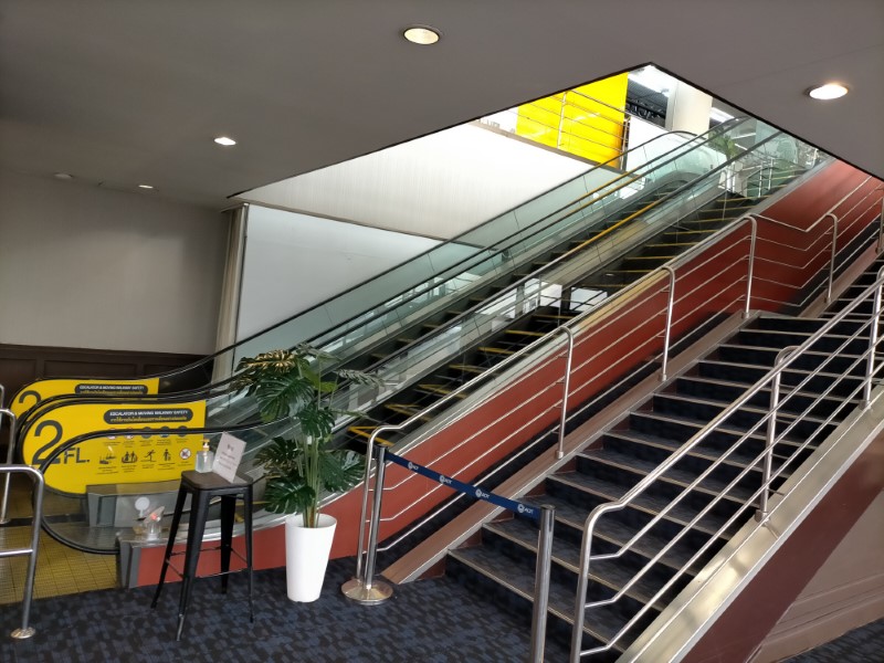 ミラクルラウンジ