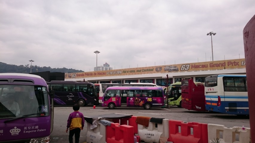 マカオ　バス